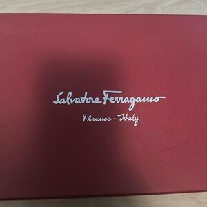 Salvatore Ferrargamo black pumps susi